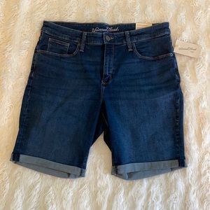 Price Firm! 3/$25 🟢 Universal thread mid rise Bermuda shorts